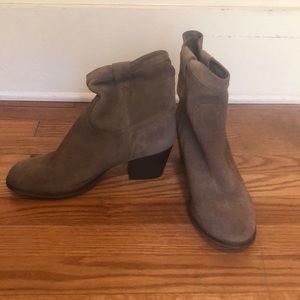 Steve Madden booties! NWOT